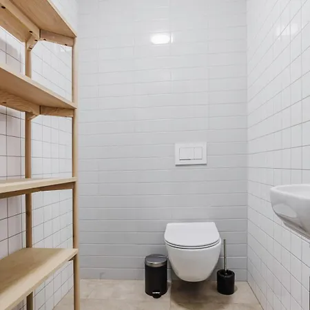 Апартаменты Blueground 2 Renovated Namesti Miru Prg-33 Прага