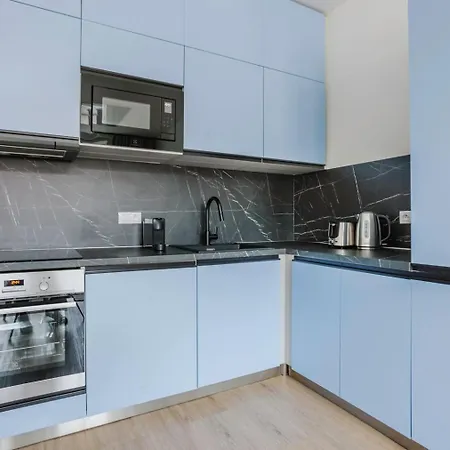 Апартаменты Blueground 2 Renovated Namesti Miru Prg-33