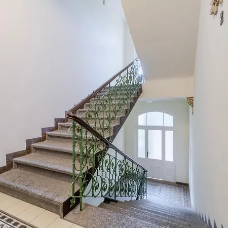 Апартаменты Blueground 2 Renovated Namesti Miru Prg-33 *