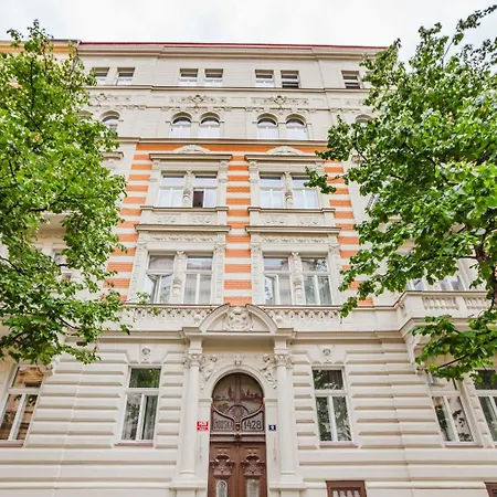 Blueground 2 Renovated Namesti Miru Prg-33 Apartman
